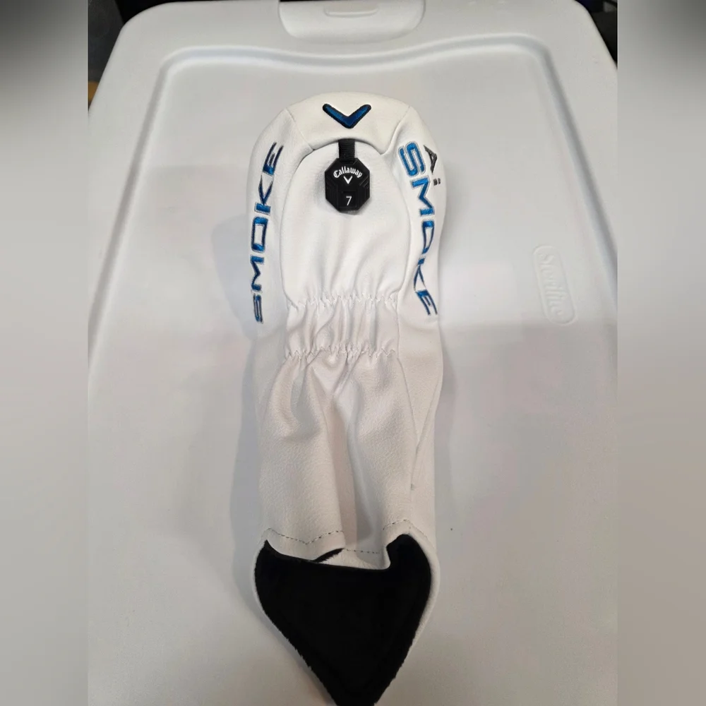 New Callaway White Black and Blue Paradym Smoke Iron Headcover